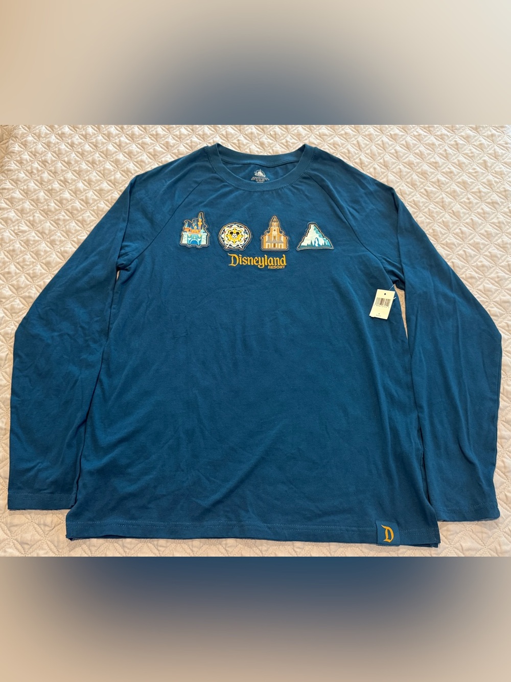 Disneyland Resort Men’s Long Sleeve T-Shirt Sewn Ride Patches Blue Size M